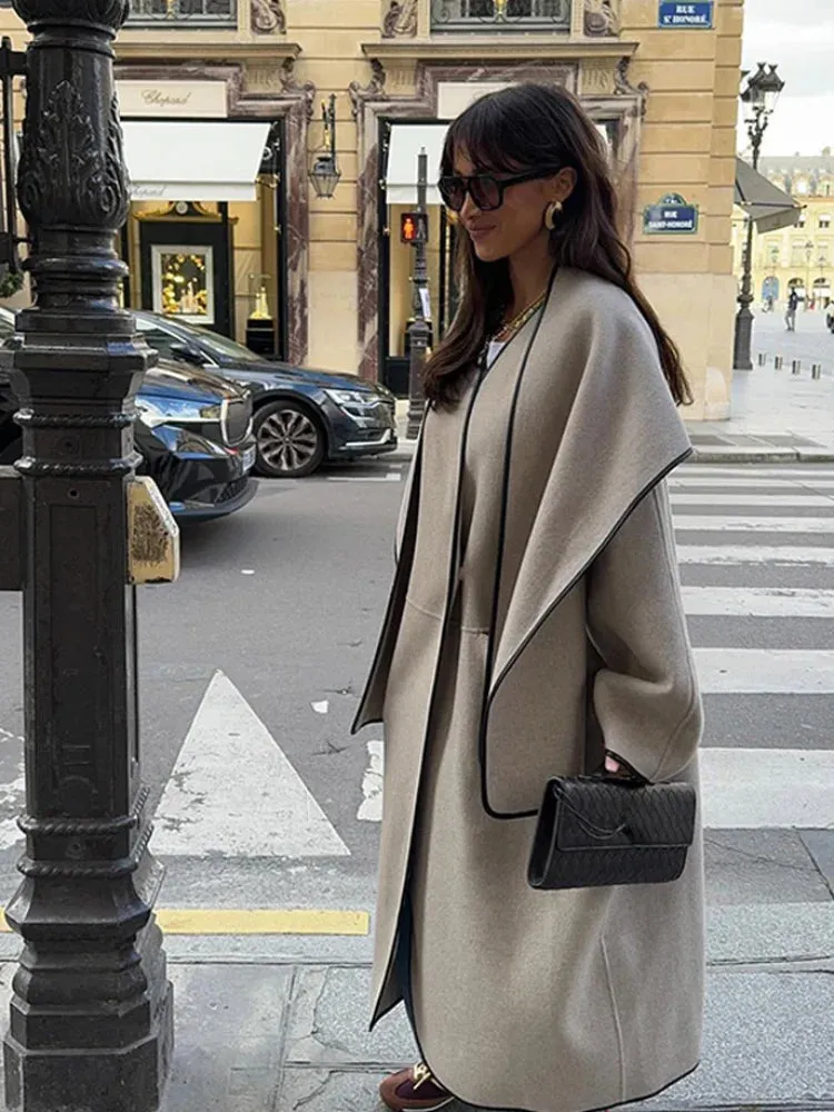 Addison - Elegant coat with attached scarf