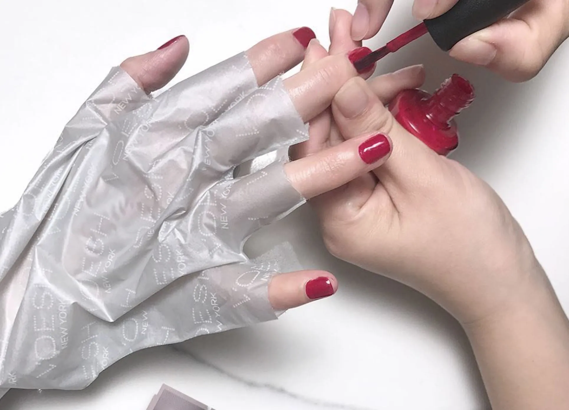 Collagen Peppermint Gloves - Voesh