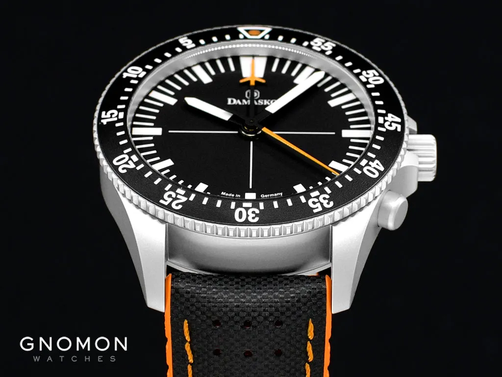 DC80 Orange - Central Minutes Chrono