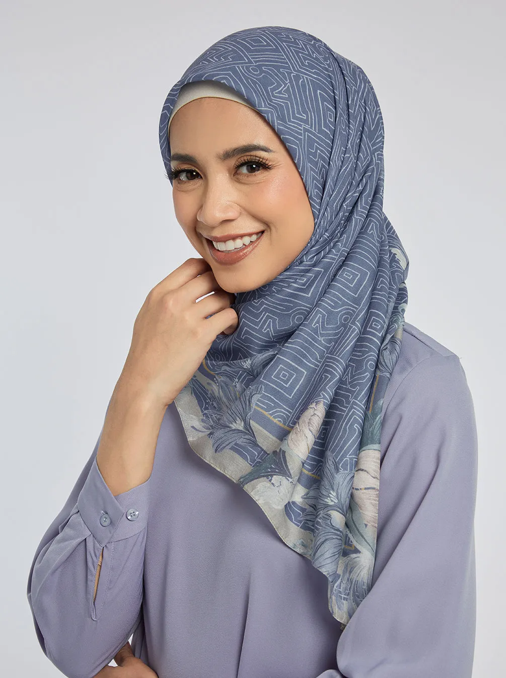 MONOGRAM MAZE SIGNATURE SCARF OCEAN BLUE