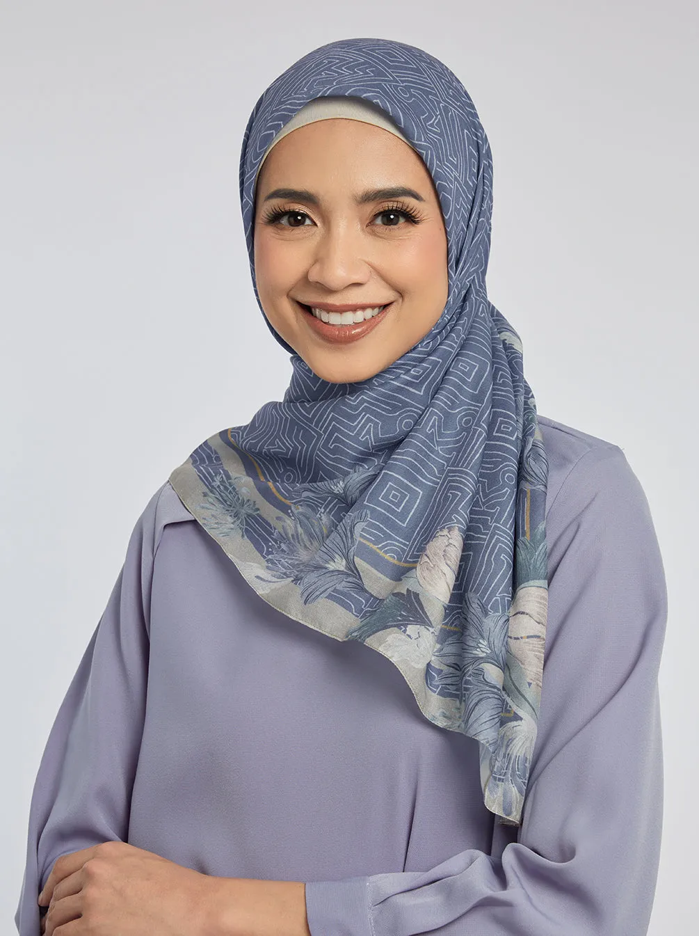 MONOGRAM MAZE SIGNATURE SCARF OCEAN BLUE