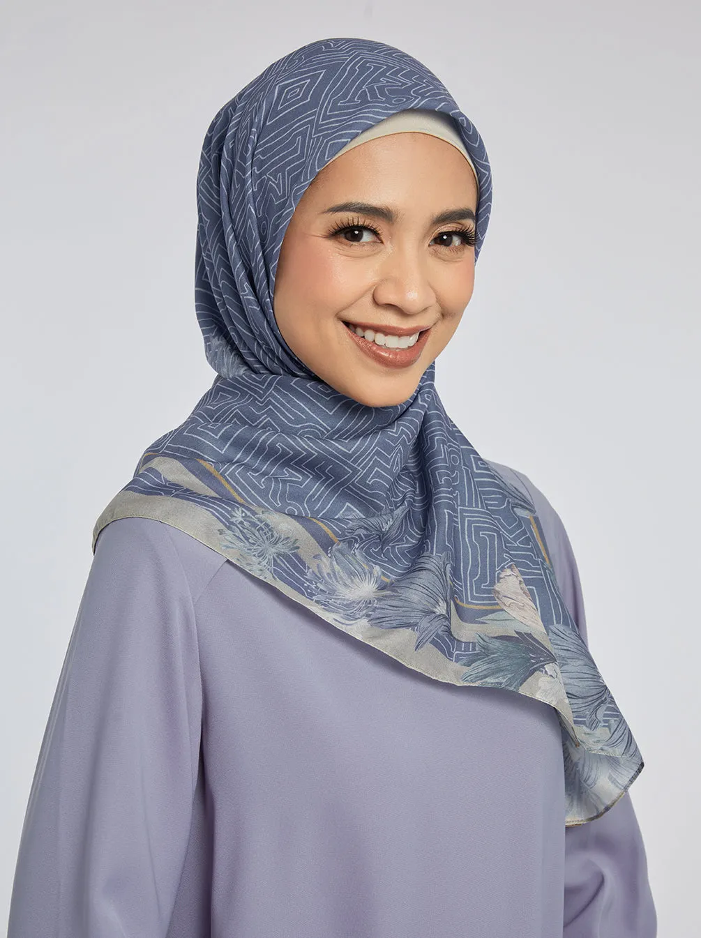 MONOGRAM MAZE SIGNATURE SCARF OCEAN BLUE