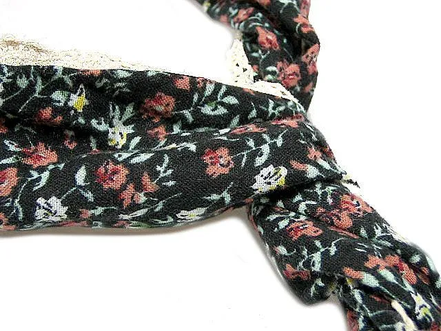 MULTI-FUNCTIONAL BENDY FLORAL HEADBAND/ NECK-WRIST-HAIR TIE - BLACK LACE FLORAL