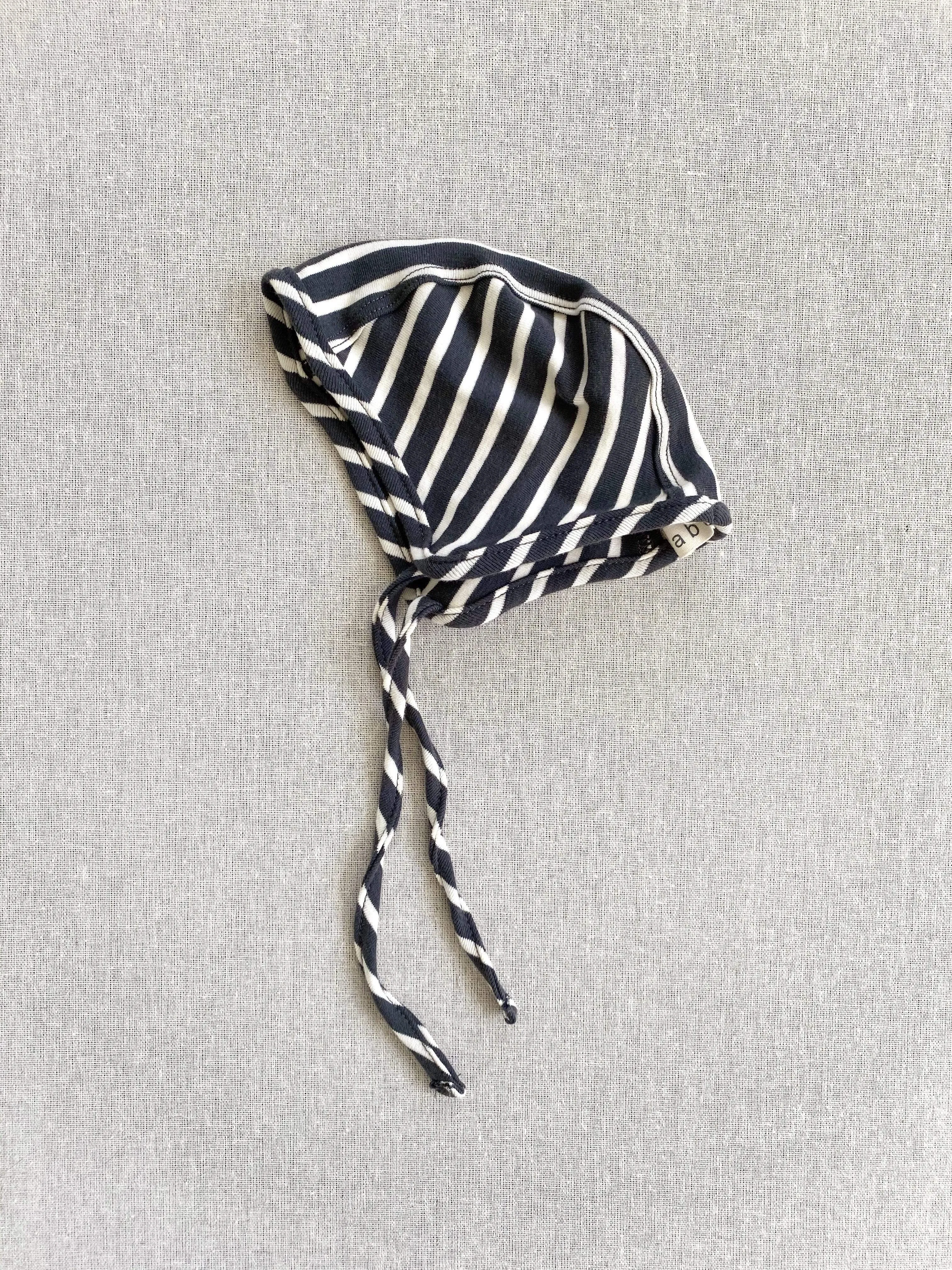 organic cotton bonnet - charcoal/natural stripe