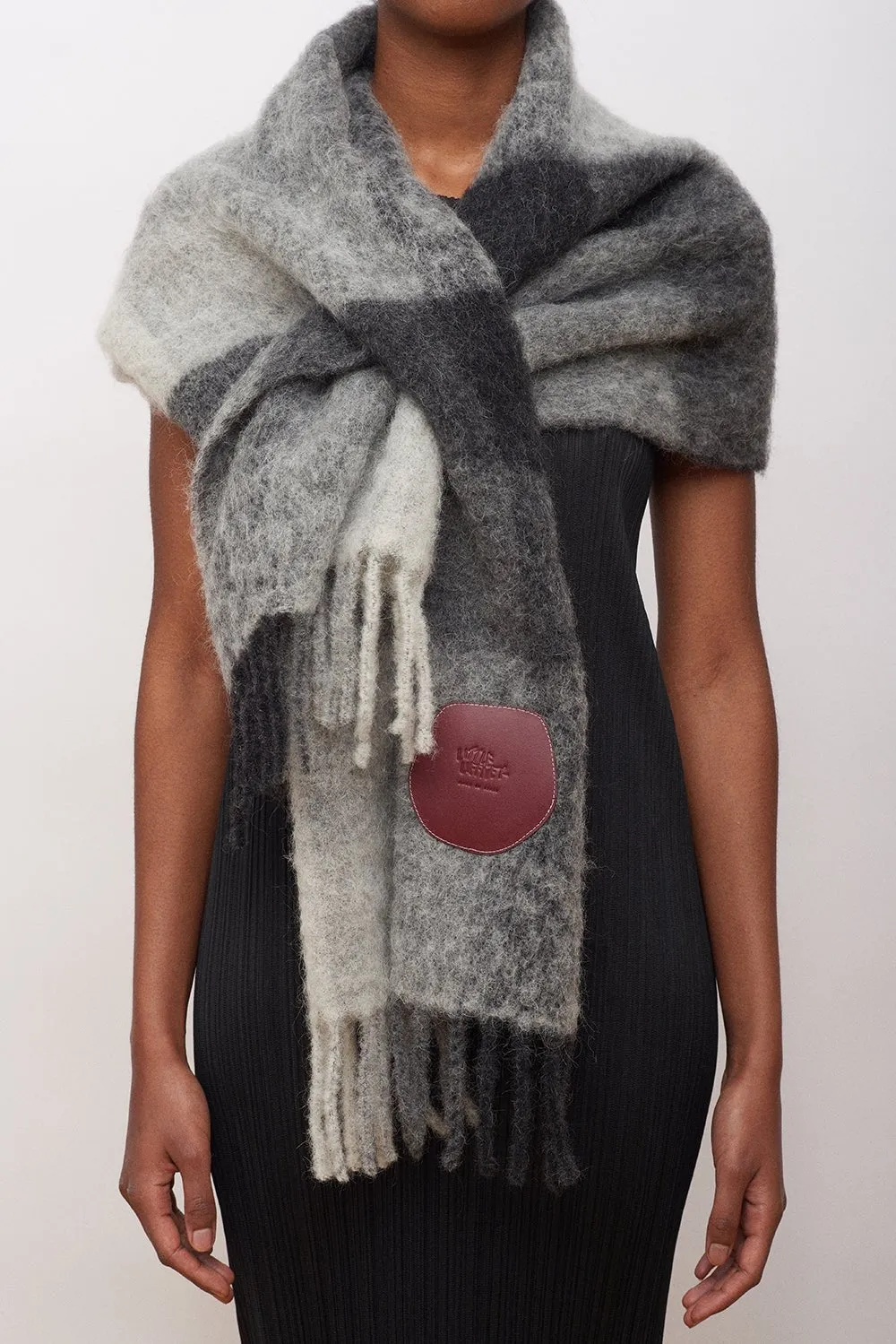 Pull Through Scarf Gray Check - 25% off