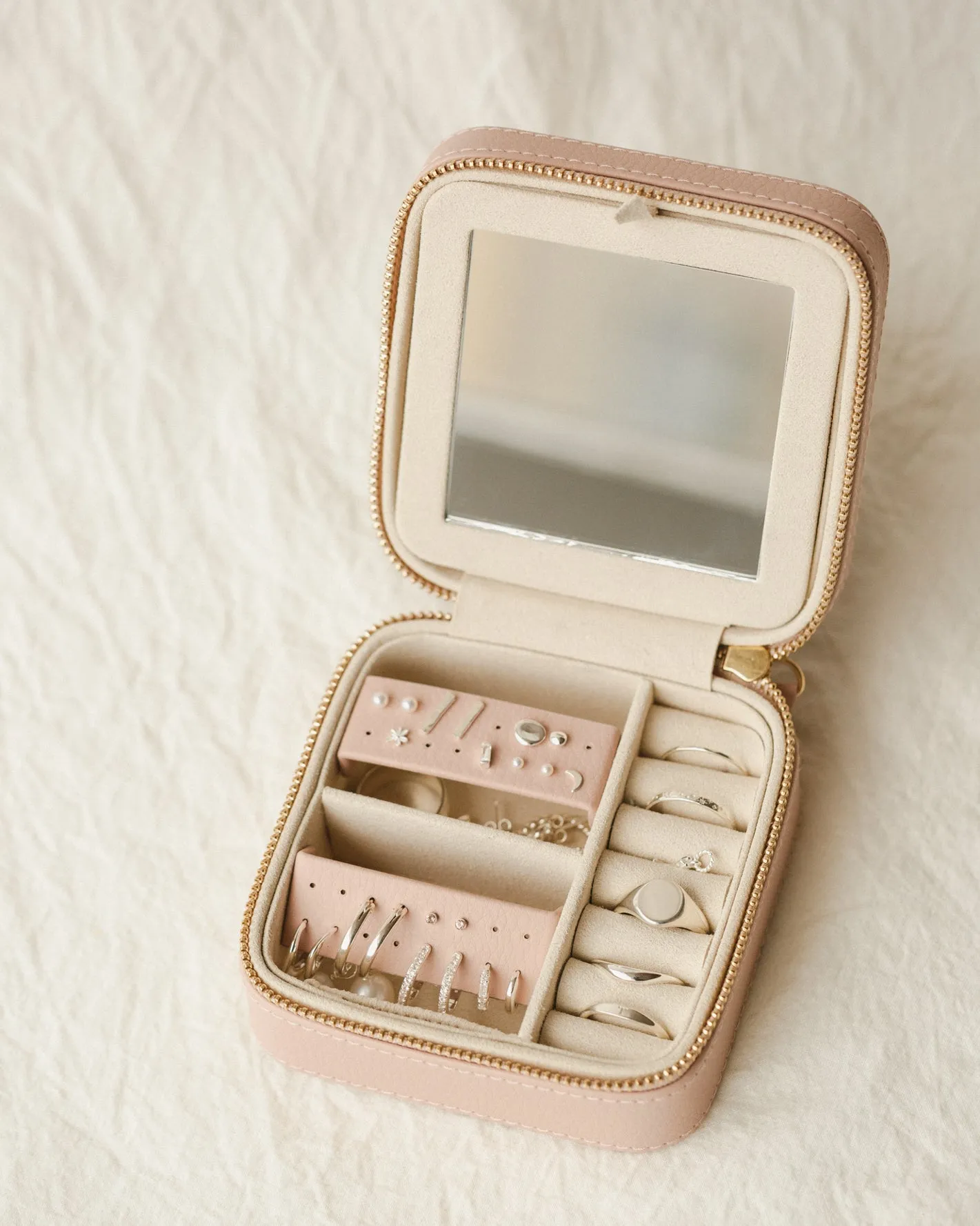 Signature Jewelry Case