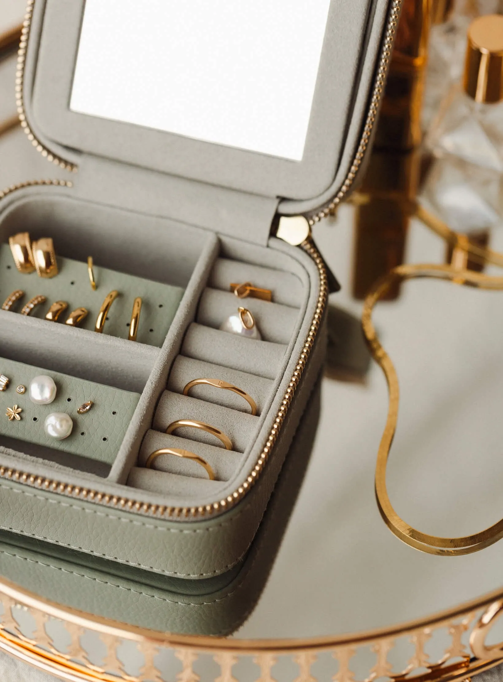 Signature Jewelry Case