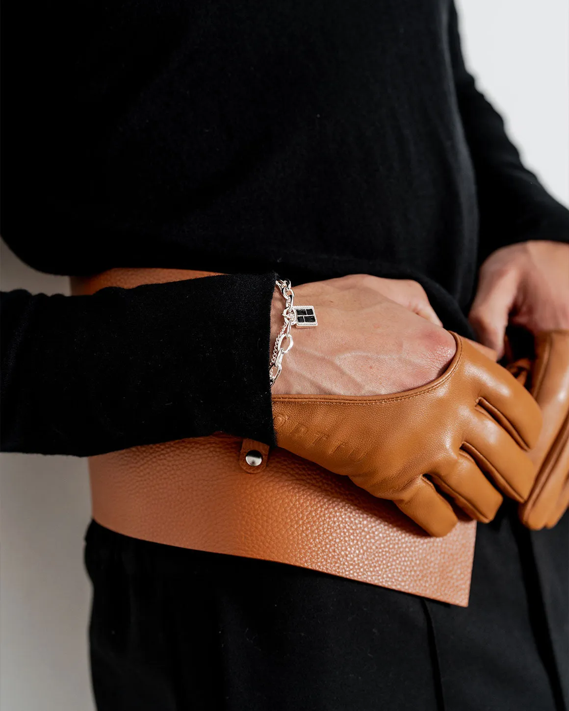 Signature Leather Gloves